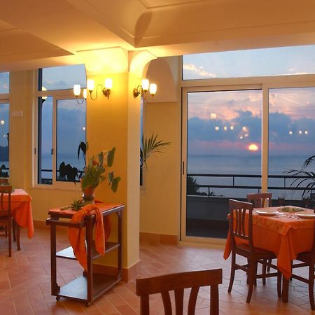 Hotel Baia Palinuro Restoran fotoğraf