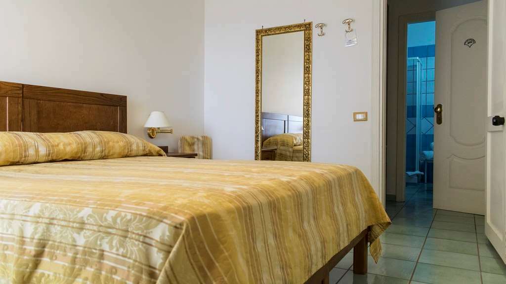 Hotel Baia Palinuro Oda fotoğraf